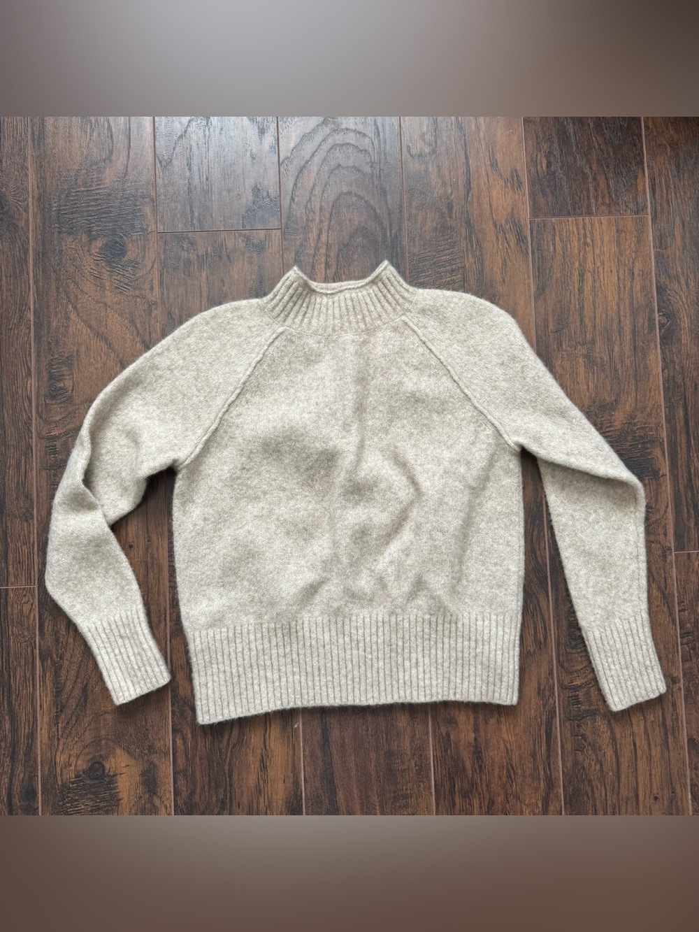 Banana Republic Medium Beige Mock Neck Wool Blend Sweater